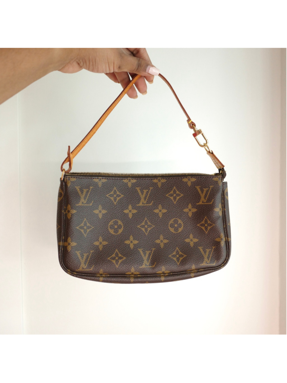 LOUIS VUITTON Vintage Monogram Pochette Accessoires